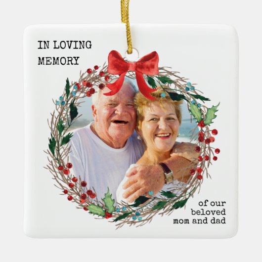 In Love Memory Rustikales Holly Wreath Foto Keramikornament (Vorderseite)