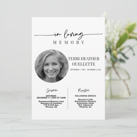 In Love Memory Script Funeral Memorial Service Einladung (Stehend Vorderseite)