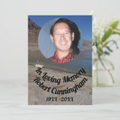 In Love Memory Seagull Lake Mountains Foto-Karte Einladung (Stehend Vorderseite)