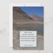 In Love Memory Seagull Lake Mountains Foto-Karte Einladung (Rückseite)