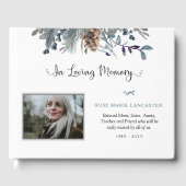 In Love Memory Soft Rustic Floral Beerdigung Foto Gästebuch (Vorderseite)