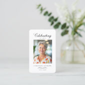"In loving Memory" Elegant White Photo Prayer  Visitenkarte (Stehend Vorderseite)