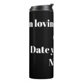 In Loving Memory – Gedenkdesign Thermosbecher (Nach links gedreht)
