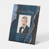 In Loving Memory Photo Navy Rose Gold Agate Sockelschild (Vorderseite)