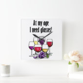 In meinem Alter brauche ich eine Brille! Quadratische Wanduhr (Zuhause)