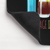 In meinem Alter brauche ich Gels Lustiger Sarkasmu Mousepad (Ecke)