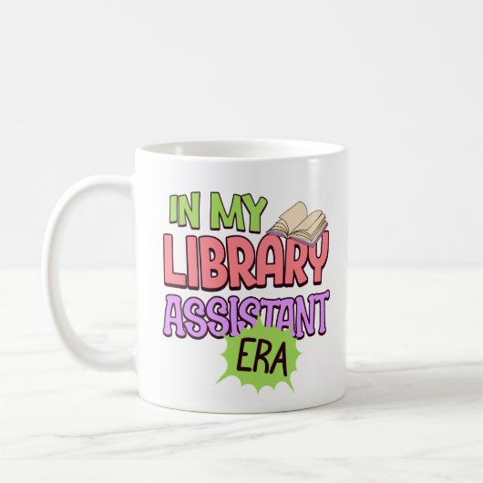 In meinem Bibliotheksbuch für den Bibliotheksassis Kaffeetasse (Links)