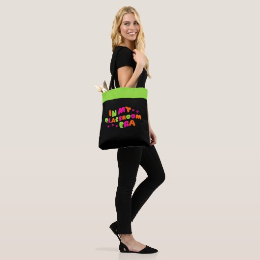 In meinem Klassenzimmer Lehrerin Tote Tasche (Am Model)
