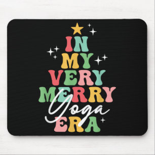 In meinem sehr frohen Yoga Era Yogi Weihnachtsbaum Mousepad