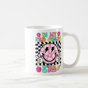 In Meiner 3. Klasse Ära Lächeln Gesicht Zurück Zur Kaffeetasse