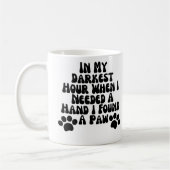 In meiner dunkelsten Stunde, wenn ich eine Hand in Kaffeetasse (Links)