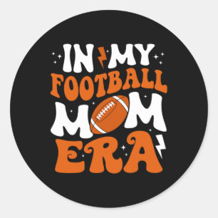 In meiner Football-Mom-Ära Cute Groovy Football Runder Aufkleber
