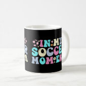 In meiner Fußball-Mama Kaffeetasse (VorderseiteRechts)
