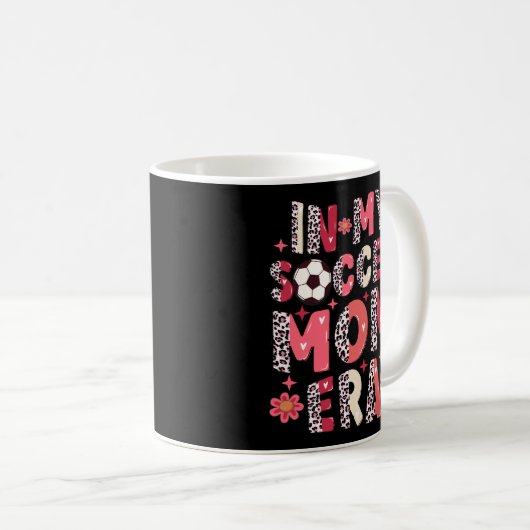 In meiner Fußball-Mama Kaffeetasse (VorderseiteRechts)