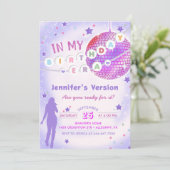 In meiner Geburtstagszeit Lila Geburtstagsaufentha Einladung (Stehend Vorderseite)