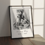 In meiner Hundezeit liebt Mama Haustier ein Gesche Poster<br><div class="desc">Feiern Sie mit unserem "In My Dog Mama Era" Pet Lovers Custom Keepake Gift Poster die hochgeschätzte Bindung zwischen einem Haustier und seinem Pelzbaby. Dieses einzigartige Kunstwerk zeichnet sich durch ein personalisiertes Portrait aus, das die besondere Verbindung zwischen Besitzer und Pelzkind auswendig macht und somit das ideale Geschenk für jede...</div>