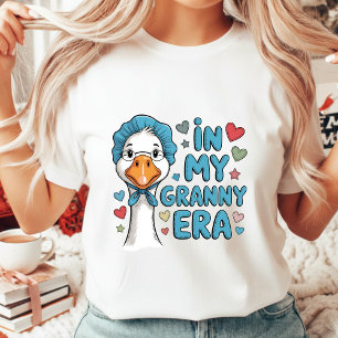 In meiner Oma-Ära Hübsche Gans Vintage-Ästhetik Tri-Blend Shirt