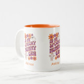 In meiner Spooky Mummy Era Monogram Name Halloween Zweifarbige Tasse (Vorderseite Links)