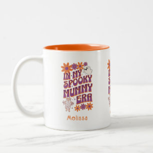 In meiner Spooky Mummy Era Monogram Name Halloween Zweifarbige Tasse