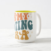 In meiner Wahlperiode kehrt die Wavy zurück Zweifarbige Tasse (VorderseiteRechts)