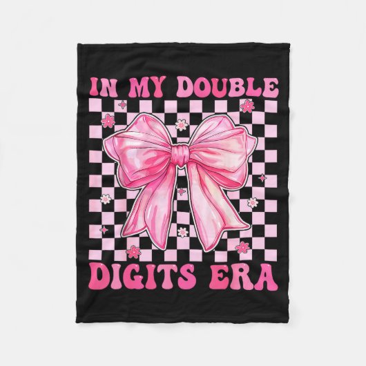 In My Double Digits Era Coquette Bow 10th Birthday Fleecedecke (Vorderseite)