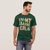 in My Granny Era Funny Sarcastic Groovy Retro Moth T-Shirt (Vorne ganz)