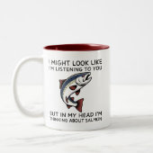 In My Head I'm Thinking About Salmon Funny Fishing Zweifarbige Tasse (Links)