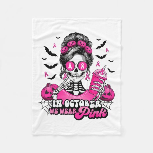 In October We Wear Pink Breast Cancer Skeleton Hal Fleecedecke (Vorderseite)