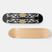 In Reben verpackte Herzen Skateboard (Horizontal)