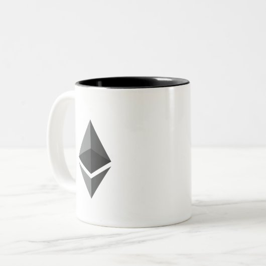 In Schlüssel vertrauen wir Ethereum Tasse (Vorderseite Links)
