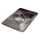 In Schwarz-Weiß-Kitten verworren Badematte (Schrägansicht)