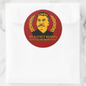 In Sowjetrussland fährt Mustache dich! Runder Aufkleber (Tasche)