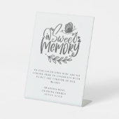 In Sweet Memory Elegante Script Memorial Hochzeit Sockelschild (Vorderseite)