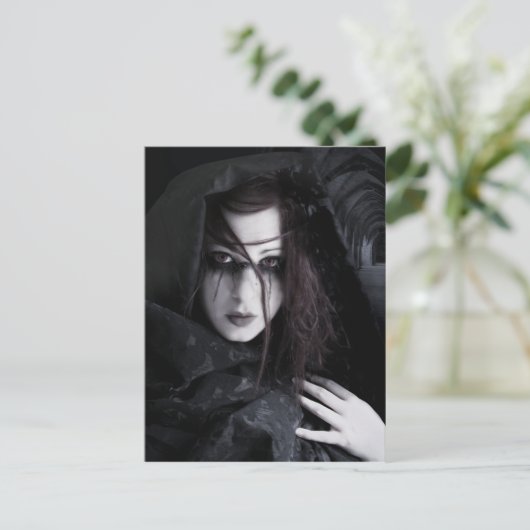 "In the Shadow"-Postkarte Postkarte (Stehend Vorderseite)