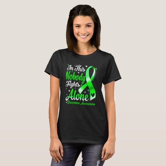 In This Family Nobody Fight Alone Glaucoma Awarene T-Shirt (Vorne ganz)
