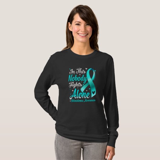 In This Family Nobody Fight Alone Scleroderma Awar T-Shirt (Vorne ganz)