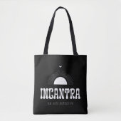 Incantra-Hauptlogo und gemusterte Tasche (Vorderseite)