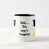 Incognito Mustache & Glasses Blonde Tasse (Mittel)