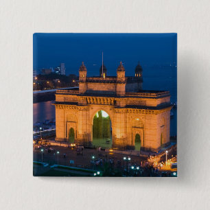 INDIA, Mumbai (Bombay): Gateway of India / Button