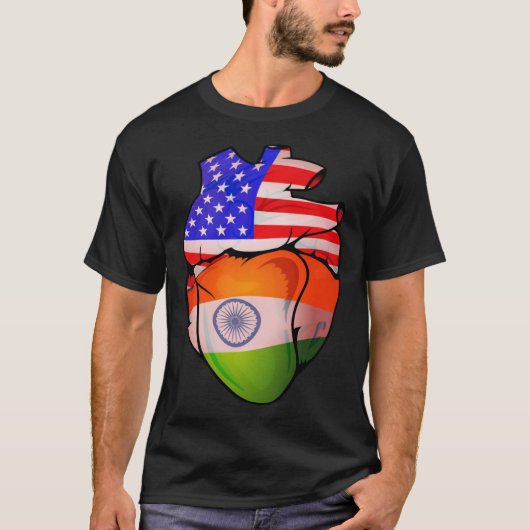 Indian American Split Anatomical Heart With Flags T-Shirt (Vorderseite)