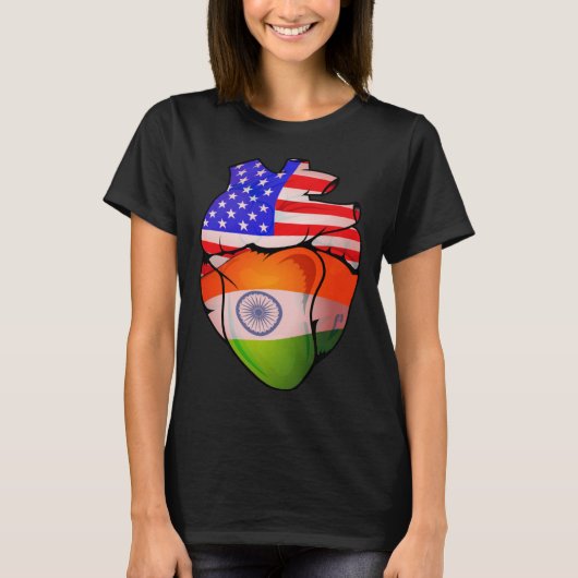 Indian American Split Anatomical Heart With Flags T-Shirt (Vorderseite)