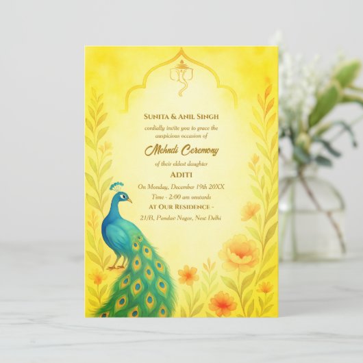 Indian Bride Mehndi Zeremonie Peacock Floral Einladung (Stehend Vorderseite)