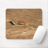Indian Palm Eichhörnchen auf einem Baumstamm Mousepad (Mit Mouse)