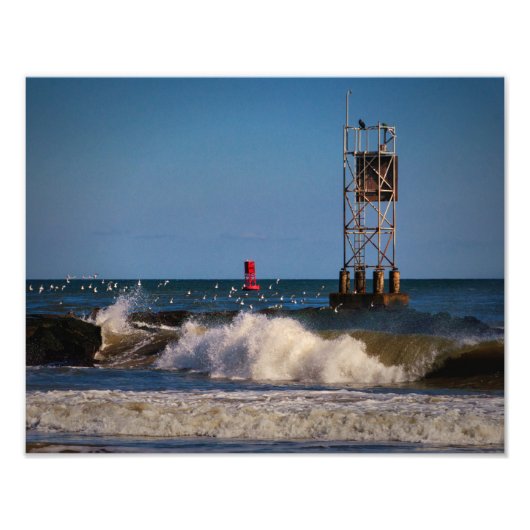 Indian River Inlet Waves Gulas a Beacon and a Buoy Fotodruck (Vorne)