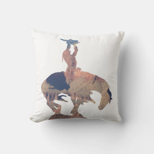 Indianer mit Buffalo Skull Kissen