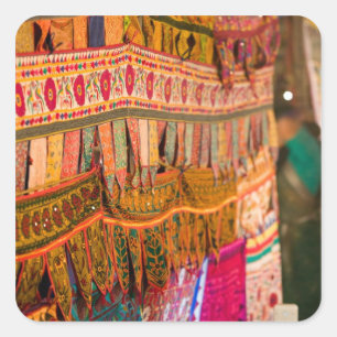 INDIEN, Goa, Baga: Samstagabendmarkt (NR) Quadratischer Aufkleber