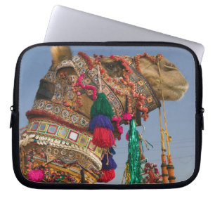 INDIEN, Rajasthan, Pushkar: PUSHKAR KAMELMESSEN, Laptopschutzhülle