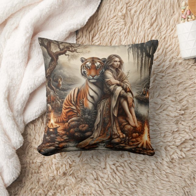 Indigene Frau mit Tiger in der Natur Kissen (Decke)