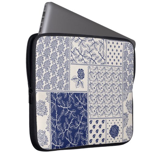 Indigo Blue Beige Floral Patchwork Laptopschutzhülle (Vorne Rechts)