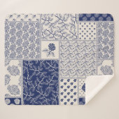 Indigo Blue Beige Floral Patchwork Sherpadecke (Vorderseite (Horizontal))